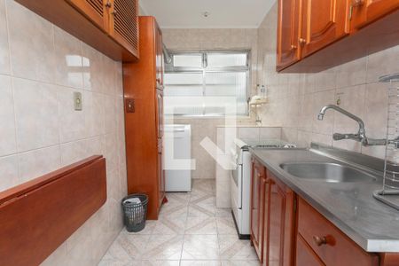 Cozinha de apartamento à venda com 2 quartos, 79m² em Passo D’areia, Porto Alegre