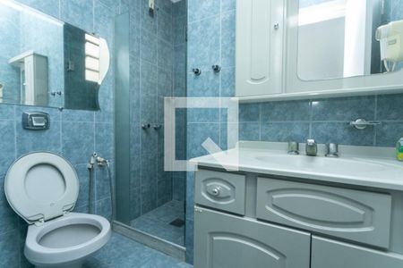 Banheiro de apartamento à venda com 2 quartos, 79m² em Passo D’areia, Porto Alegre
