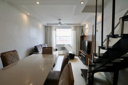 Sala de apartamento para alugar com 2 quartos, 60m² em Jardim Las Palmas, Guarujá
