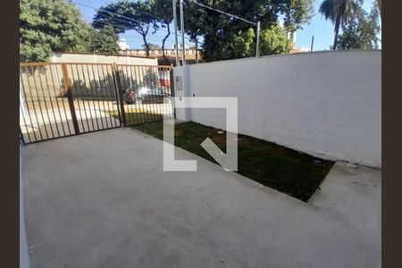 Garagem de casa à venda com 3 quartos, 158m² em Santa Branca, Belo Horizonte