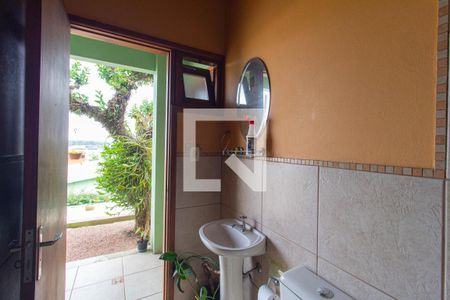 Banheiro de serviço de casa à venda com 3 quartos, 206m² em Ouro Branco, Novo Hamburgo