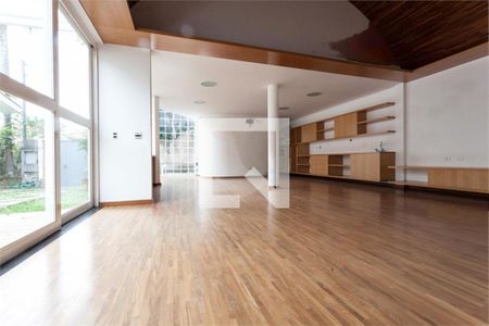 Casa de Condomínio à venda com 5 quartos, 338m² em Vila Elvira, São Paulo