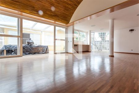 Casa de Condomínio à venda com 5 quartos, 338m² em Vila Elvira, São Paulo