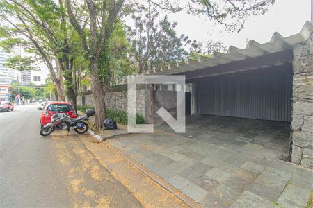 Casa à venda com 5 quartos, 513m² em Chácara Santo Antônio (Zona Sul), São Paulo