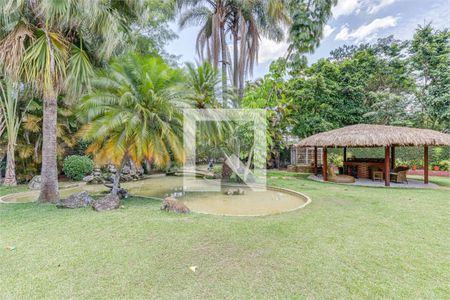 Casa à venda com 4 quartos, 700m² em Jardim Santa Helena, São Paulo
