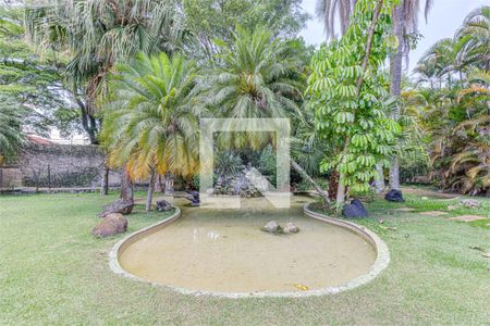 Casa à venda com 4 quartos, 700m² em Jardim Santa Helena, São Paulo