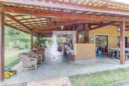 Casa à venda com 4 quartos, 700m² em Jardim Santa Helena, São Paulo