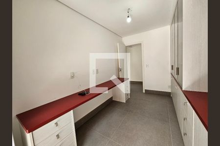 Escritório de casa de condomínio à venda com 3 quartos, 250m² em Chácara das Paineiras, São Paulo