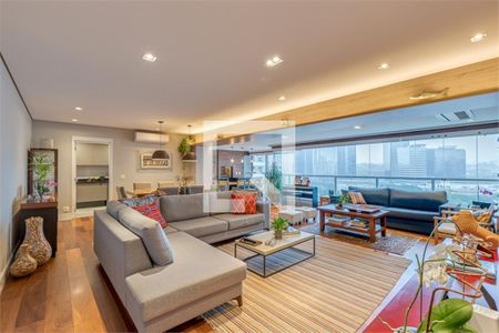 Apartamento à venda com 3 quartos, 189m² em Jardim Morumbi, São Paulo