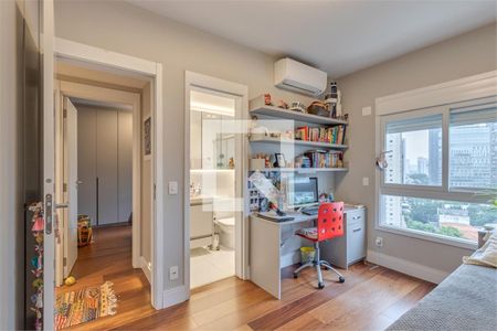 Apartamento à venda com 3 quartos, 189m² em Jardim Morumbi, São Paulo