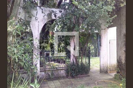 Casa à venda com 4 quartos, 300m² em Chácara Santo Antônio (Zona Sul), São Paulo