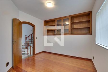 Casa à venda com 4 quartos, 468m² em Interlagos, São Paulo