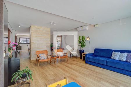 Casa à venda com 4 quartos, 350m² em Granja Julieta, São Paulo