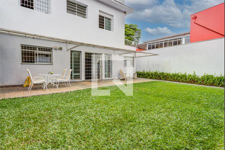 Casa de Condomínio à venda com 3 quartos, 370m² em Vila Elvira, São Paulo