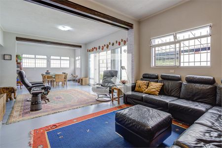 Casa de Condomínio à venda com 3 quartos, 370m² em Vila Elvira, São Paulo