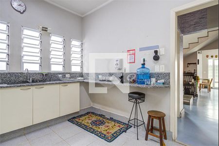 Casa de Condomínio à venda com 3 quartos, 370m² em Vila Elvira, São Paulo