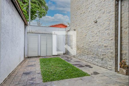 Casa de Condomínio à venda com 3 quartos, 370m² em Vila Elvira, São Paulo