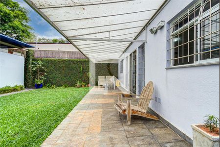 Casa de Condomínio à venda com 3 quartos, 370m² em Vila Elvira, São Paulo