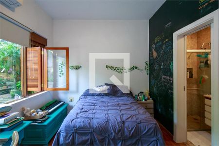 Casa à venda com 3 quartos, 302m² em Jardim Petropolis, São Paulo