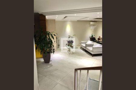 Casa à venda com 4 quartos, 314m² em Granja Julieta, São Paulo