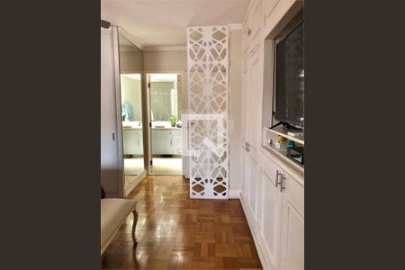 Casa à venda com 4 quartos, 314m² em Granja Julieta, São Paulo