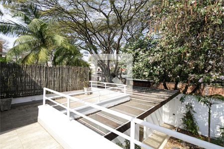 Casa à venda com 3 quartos, 290m² em Campo Belo, São Paulo