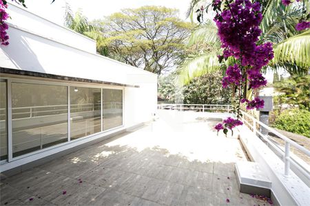 Casa à venda com 3 quartos, 290m² em Campo Belo, São Paulo