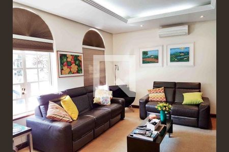 Casa à venda com 4 quartos, 297m² em Jardim Marajoara, São Paulo