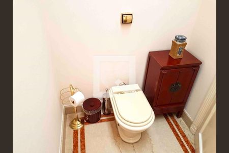 Casa à venda com 4 quartos, 297m² em Jardim Marajoara, São Paulo