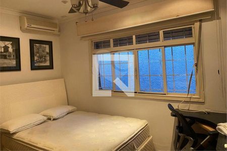 Casa à venda com 4 quartos, 450m² em Santo Amaro, São Paulo