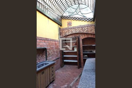 Casa à venda com 5 quartos, 342m² em Jardim Marajoara, São Paulo