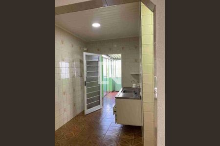 Casa à venda com 3 quartos, 80m² em Vila Mariza Mazzei, São Paulo