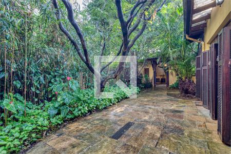 Casa à venda com 8 quartos, 527m² em Santo Amaro, São Paulo