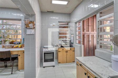 Casa à venda com 8 quartos, 527m² em Santo Amaro, São Paulo