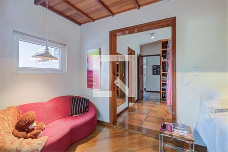 Casa de Condomínio à venda com 4 quartos, 360m² em Jardim Marajoara, São Paulo