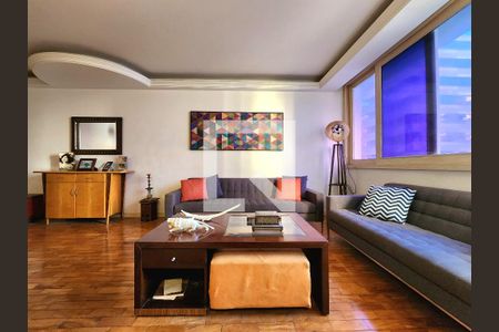 Sala de apartamento à venda com 3 quartos, 90m² em Moema, São Paulo