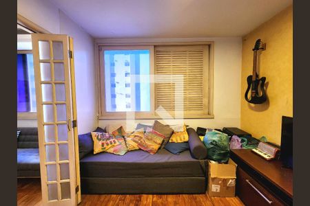 Sala de apartamento à venda com 3 quartos, 90m² em Moema, São Paulo