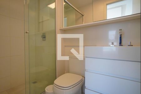 Banheiro da Suíte de apartamento para alugar com 1 quarto, 42m² em Jardim do Salso, Porto Alegre