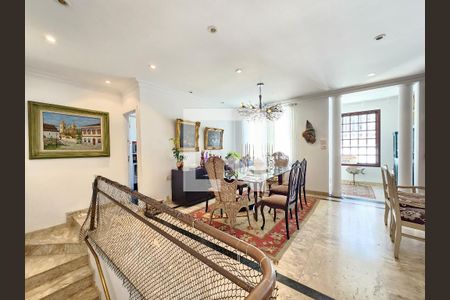 Sala de casa à venda com 4 quartos, 241m² em Santa Lúcia, Belo Horizonte