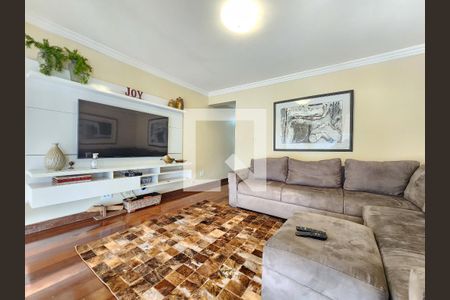 Sala de TV de casa à venda com 4 quartos, 241m² em Santa Lúcia, Belo Horizonte