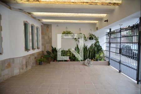 Garagem de casa à venda com 3 quartos, 240m² em Vila Alzira, Santo André