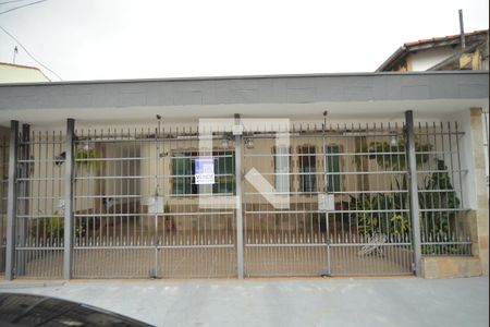 Fachada de casa à venda com 3 quartos, 240m² em Vila Alzira, Santo André