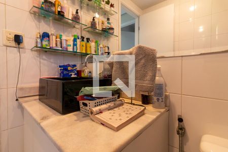 Banheiro de apartamento à venda com 2 quartos, 66m² em Indianópolis, São Paulo