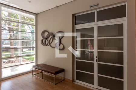 Hall de entrada de apartamento à venda com 2 quartos, 66m² em Indianópolis, São Paulo