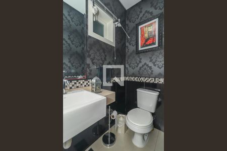 Lavabo de casa de condomínio à venda com 3 quartos, 220m² em Sarandi, Porto Alegre