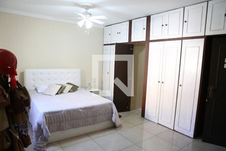 Suíte de casa para alugar com 5 quartos, 300m² em Jardim Vera Cruz, Contagem