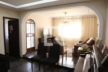 Sala de casa para alugar com 5 quartos, 300m² em Jardim Vera Cruz, Contagem