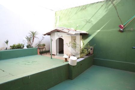 Quintal de casa à venda com 5 quartos, 300m² em Jardim Vera Cruz, Contagem