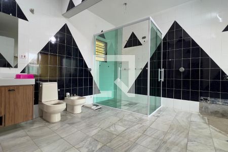 Banheiro da Suíte 1 de casa à venda com 6 quartos, 420m² em Jardim Terezopolis, Guarulhos