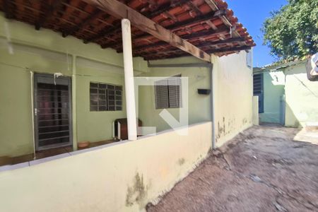 Quintal de casa à venda com 2 quartos, 350m² em Jardim Santo Expedito, Campinas